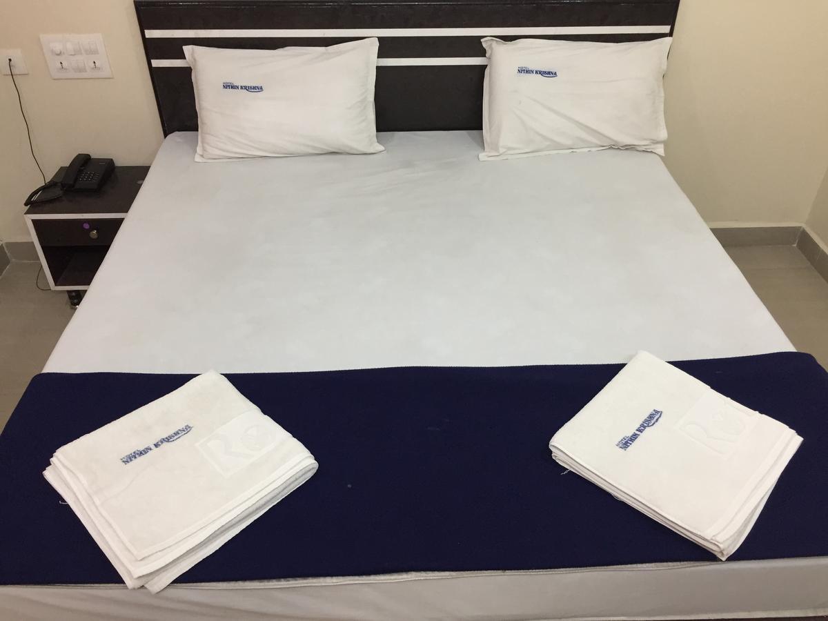 Hotel Nithin Krishna Tirupati Exteriér fotografie